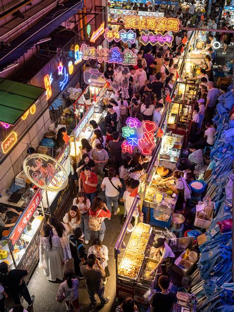 XU JIAN - Wulin night market of Hangzhou China | LensCulture