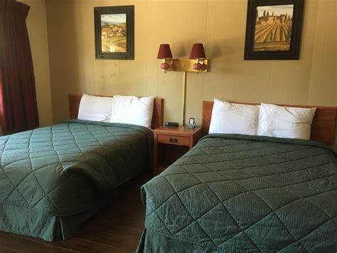 COLFAX MOTOR LODGE - Motel Reviews (CA)