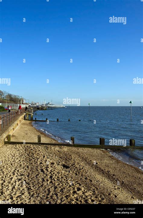 Bell Wharf beach at Leigh on Sea Stock Photo - Alamy