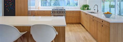 Examples of Wood Kitchen Cabinets with White Countertops