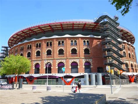 The 8 Biggest Shopping Malls in Barcelona