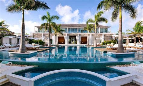 Luxury Hotels: Gansevoort Turks and Caicos