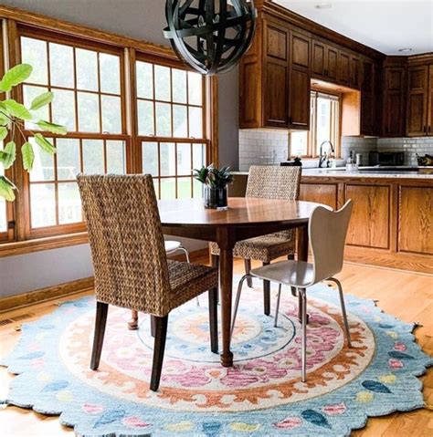 Some spaces just call for a round rug!⭕️Copper Corners has chosen our Minetto Area Rug,that ...