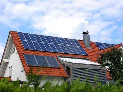 Energie solaire photovoltaïque et énergie solaire thermique : les différences | Pratique.fr