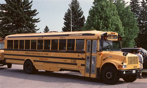 File:School Bus -Thomas - Ledgemere Transportation - 4.jpg - Wikimedia Commons