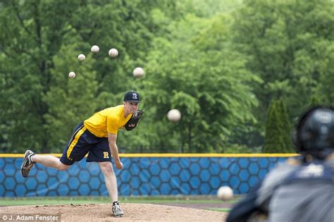 Hitting a curveball's sharp 'break' in Baseball is all in the mind ...