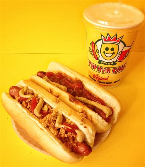 Papaya King St. Mark's Place NYC: King of Hot Dogs | Snaxtime