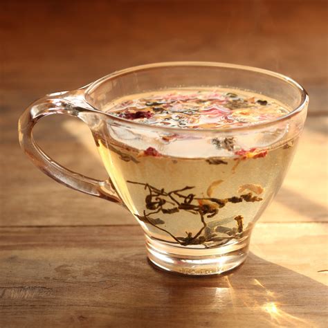 Teafloor : Buy Kashmiri Kahwa Chai Online | Kashmiri Kahwa Tea Online