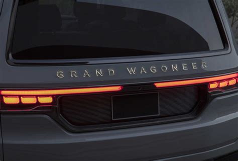 5 things to know about the Jeep Grand Wagoneer concept