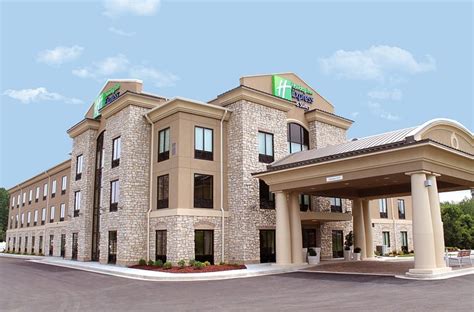 HOLIDAY INN EXPRESS & SUITES PADUCAH WEST, AN IHG HOTEL $137 ($̶1̶4̶6̶ ...