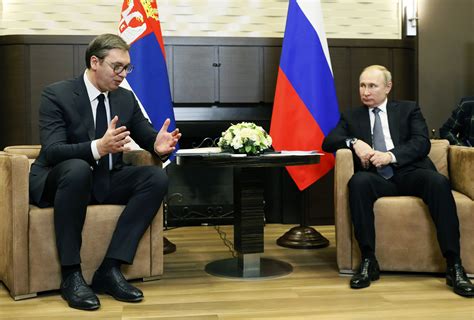 Russia, Serbia pledge expanded energy, military ties