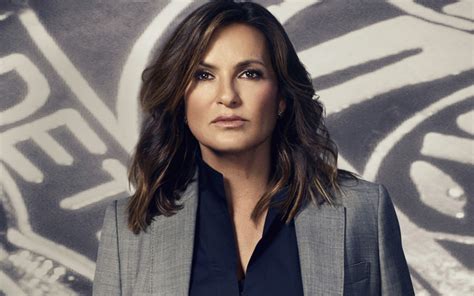 Mariska Hargitay Opens Up About Law & Order: SVU , Work-Life Balance, Growing Up in Hollywood ...