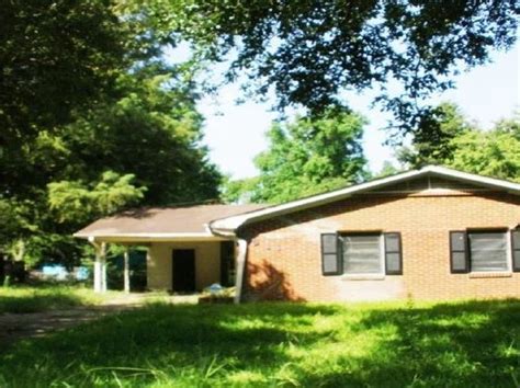 Greenville MS Foreclosures & Foreclosed Homes For Sale - 16 Homes | Zillow