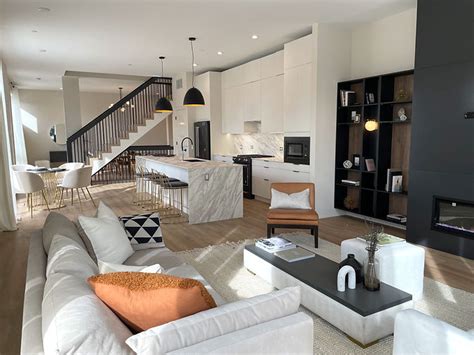 The Avondale Townhome Floorplan Options | Luxury Chicago Townhome Rentals