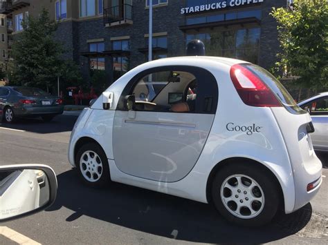 Encounter Between Google Self-Driving Car and Cyclist Shows a Glimpse of the Future - autoevolution