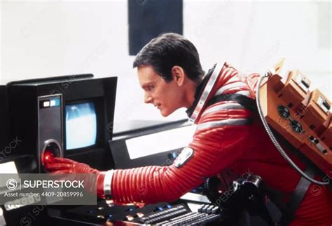 KEIR DULLEA in 2001: A SPACE ODYSSEY (1968), directed by STANLEY KUBRICK. - SuperStock