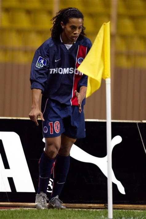 Ronaldinho, Paris Saint Germain | Fussball, Fußball fotos, Sportler