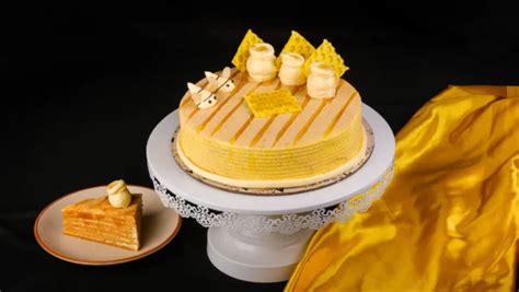 Russian Honey Cake Per KG – Ammas Pastries