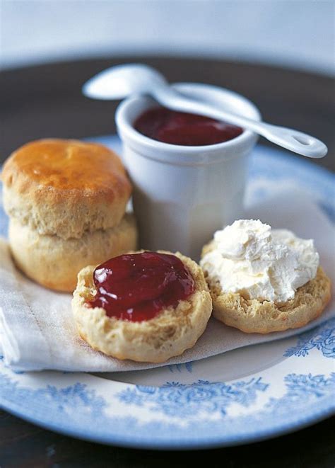 Mary Berry's scones | British baking show recipes, Scones recipe easy, Berries recipes