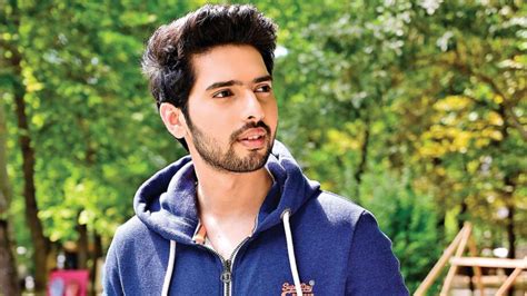 Bollywood singer Armaan Malik deleted all posts from Instagram, wrote ...