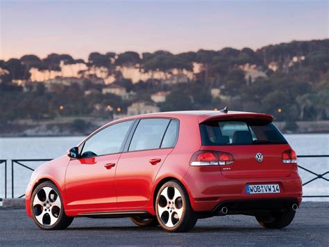 2010 Volkswagen Golf GTI : Motor Desktop