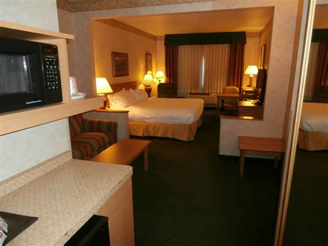 Discount Coupon for Holiday Inn Express Hotel & Suites Raton in Raton, New Mexico - Save Money!