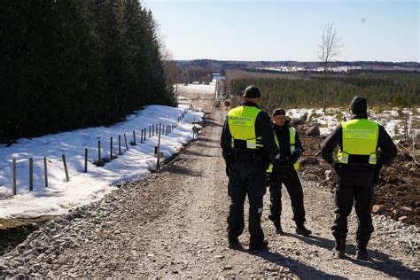 Newest NATO member Finland starts building fence on Russian border | PBS News