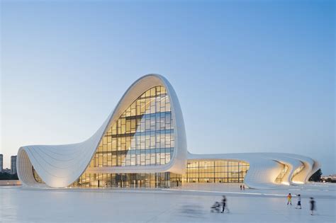 Neo futurist architecture : The Heydar Aliyev Cultural Centre - archicture