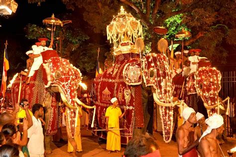 The Temple of the Tooth Relic | The Luxury Travel Channel