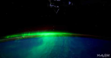 Photographer captures once-in-a-lifetime Aurora Borealis timelapse ...