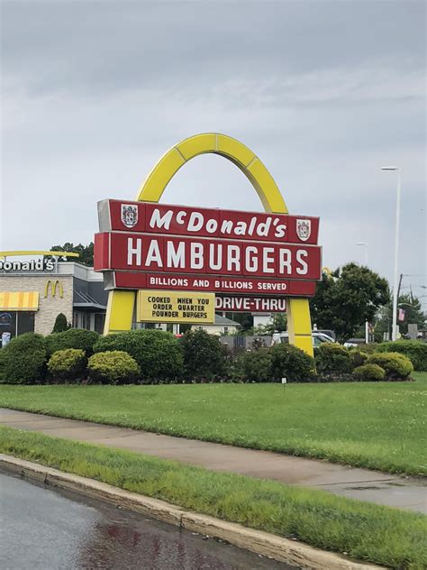 This McDonalds still has one of the original signs! | Highway signs, The originals, Signs