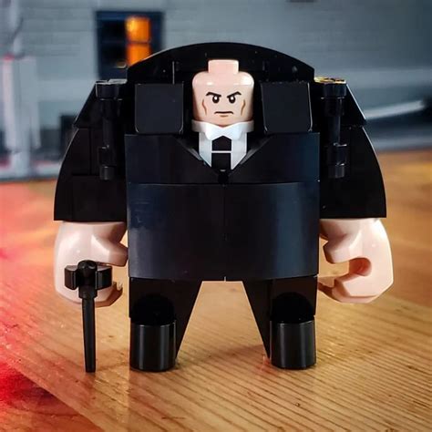 LEGO-Marvel-Into-the-Spider-Verse-Kingpin-build-1 – Brick Fanatics