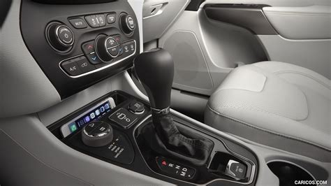 2021 Jeep Cherokee Latitude Interior