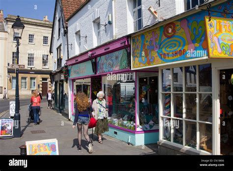 glastonbury town centre somerset england uk gb Stock Photo, Royalty Free Image: 47366150 - Alamy