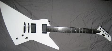 ESP James Hetfield Explorer | James hetfield guitar, Guitar gear, James ...