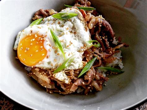 [OC] Gyudon & an egg, atop some rice : r/food