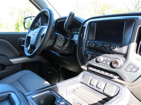 2018 Chevrolet Silverado 1500: 118 Interior Photos | U.S. News