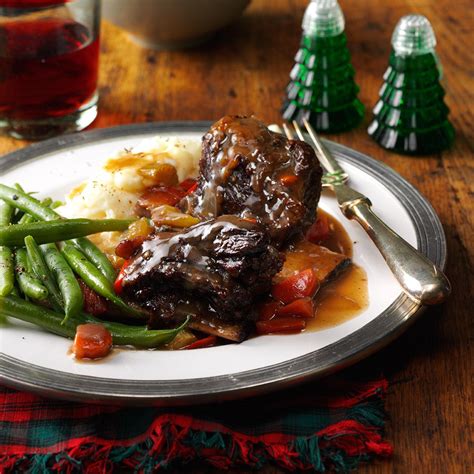 Braised Short Ribs with Gravy Recipe | Taste of Home