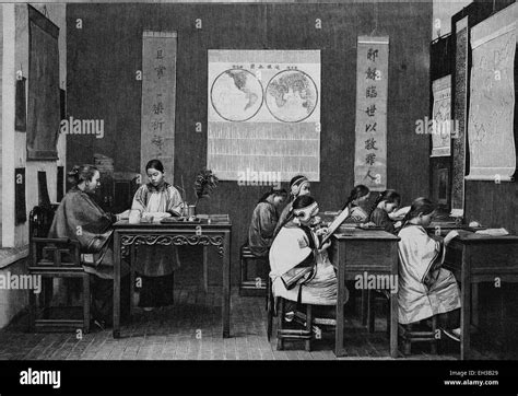 Vintage school girls Black and White Stock Photos & Images - Alamy