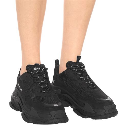 Balenciaga Triple S Sneakers in Black - Lyst