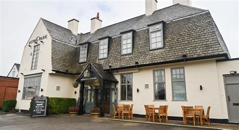 Wrexham pub reopens after undergoing ‘extensive refurbishment ...