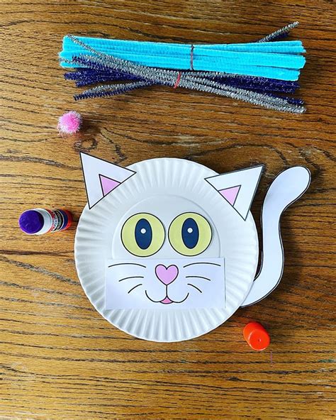 Printable Cat Craft for Kids! (with free cutouts) ⋆ The Hollydog Blog