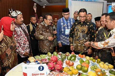 Pakde Karwo Berbagi Strategi Sukses di Hadapan Gubernur se-Indonesia ...