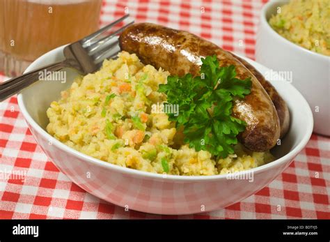 Stoemp potato with sausage Belgium Food Stock Photo - Alamy