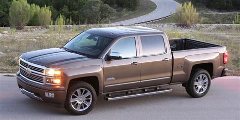 2015 Chevrolet Silverado | Consumer Guide Auto