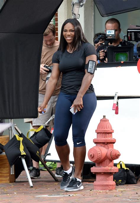 Serena Williams Shows Off Her Famous Curves in Tight Workout Gear ...