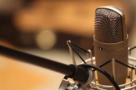 Different types of Microphones and their Uses : The Ultimate Guide - Home Studio Expert