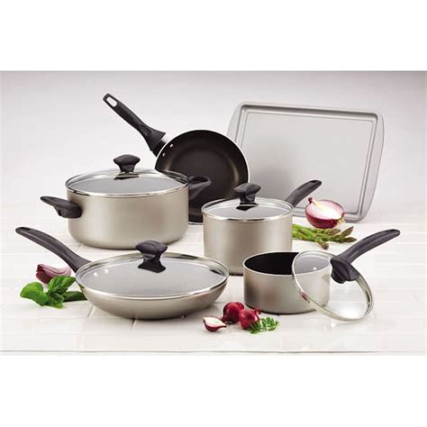 Farberware 15-Piece Cookware Set | At Home