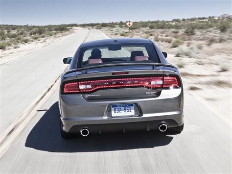 Car in pictures – car photo gallery » Dodge Charger SRT8 2011 Photo 06