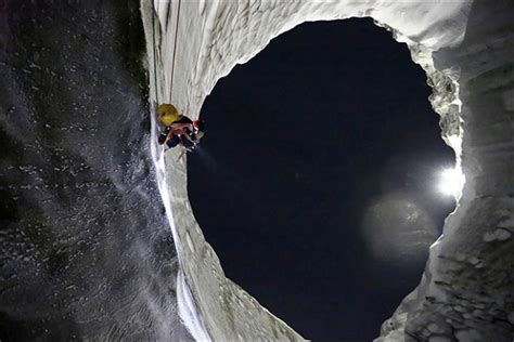 Inside the mysterious Yamal crater in Siberia - Frozen Pictures ...